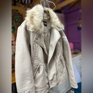 NWT GUESS Leather Jacket with Gold Detail and removable faux fur trim
SZ Medium